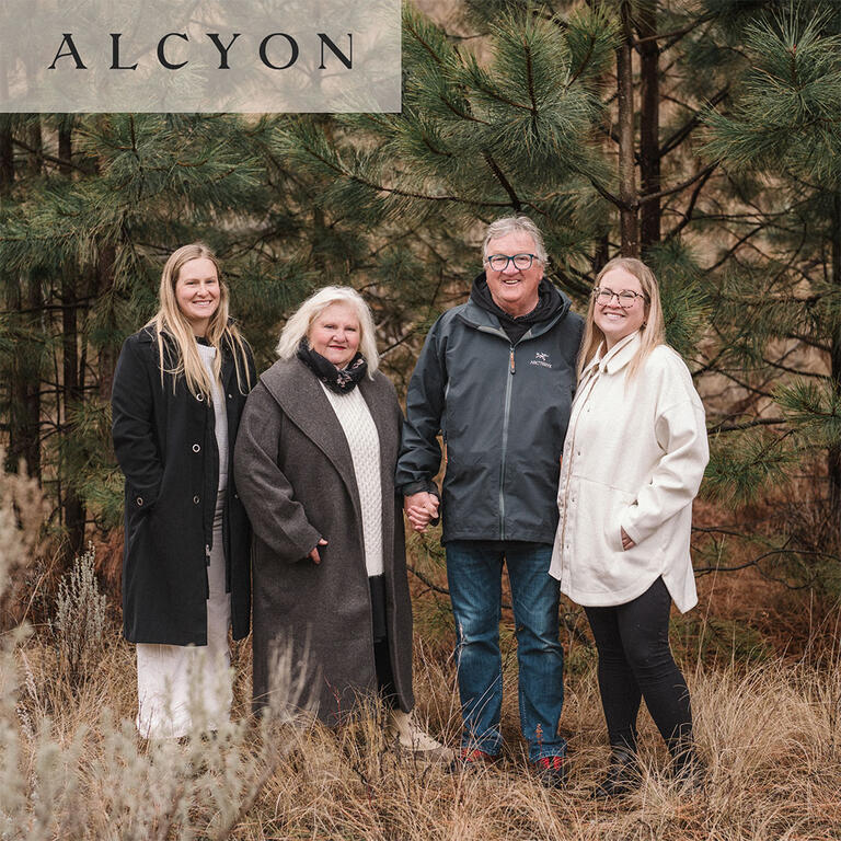 Family photo Alcyon tree