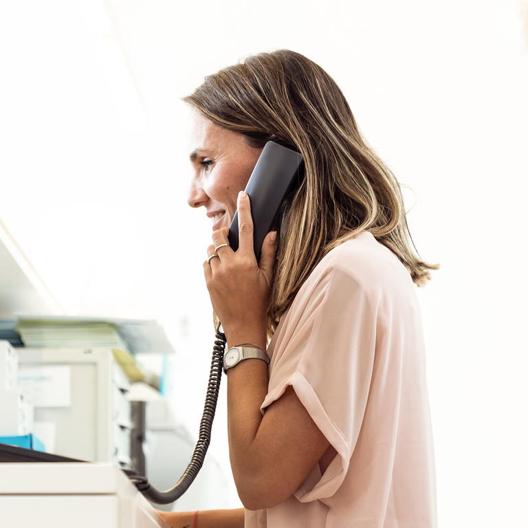 femme téléphone