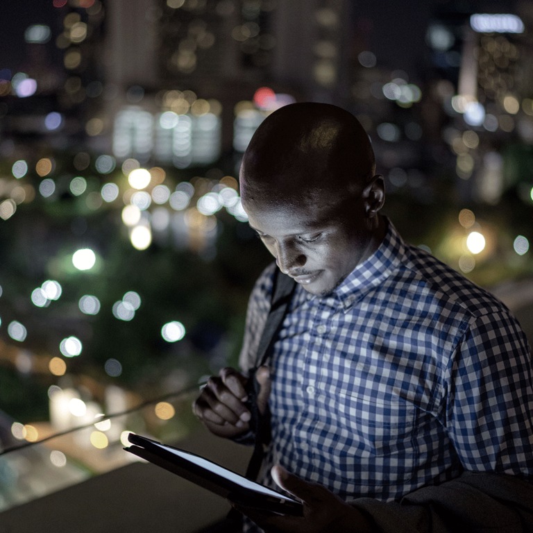  night city tablet shirt man